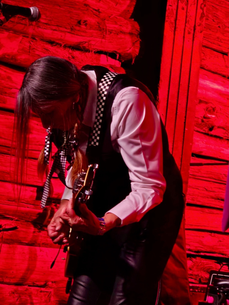 Live Guitar